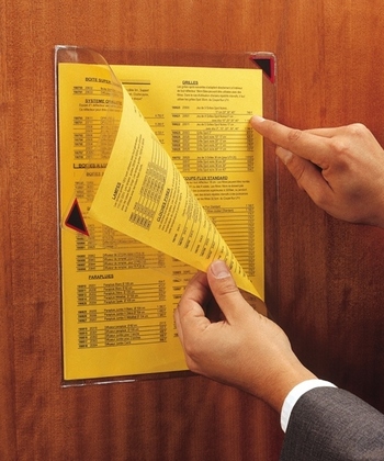 карман пластиковый настенный на скотче с магнитами для стенда или на дверь